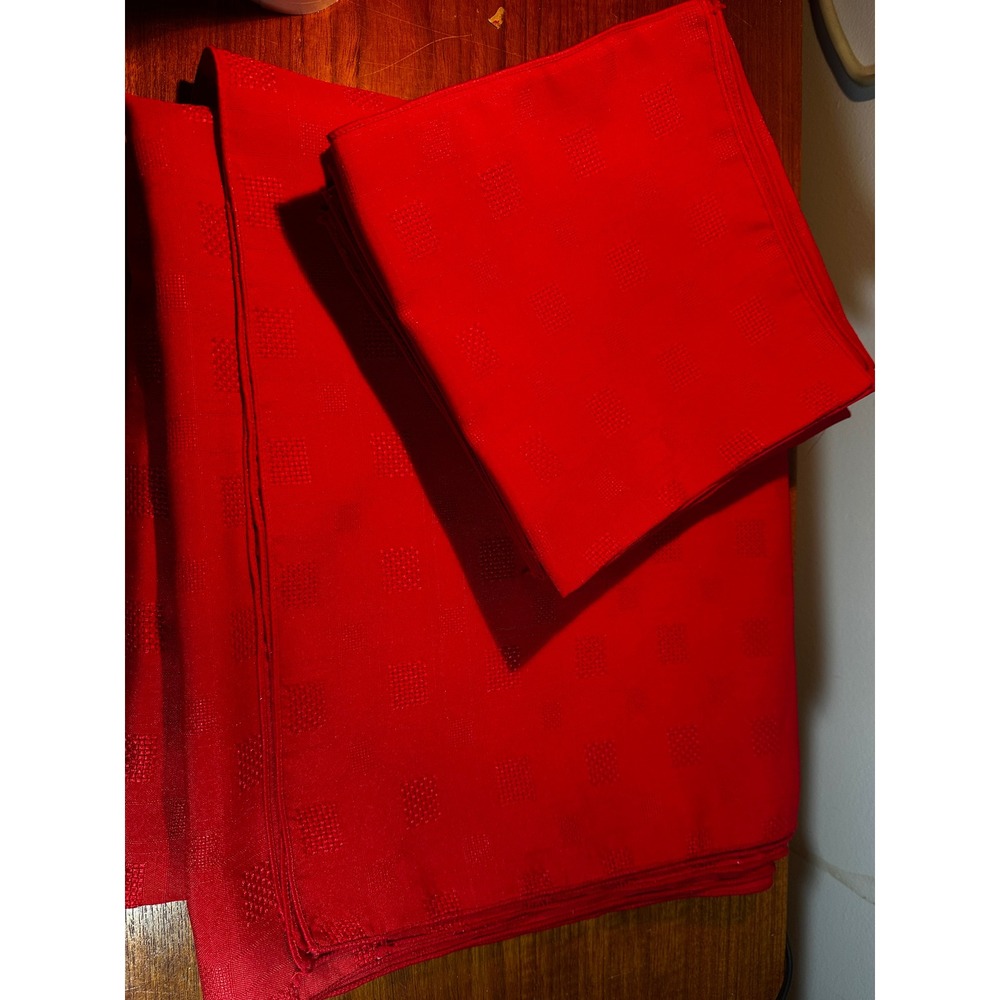 Red Damask Square Pattern 102" Tablecloth & Napkin Set Holiday Dining Linens